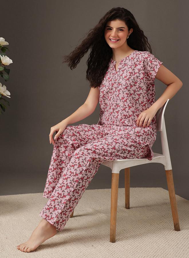 كلوفيا طقم بيجاما من بنطال وبلوزة طويلة بطبعة زهور - Image 4